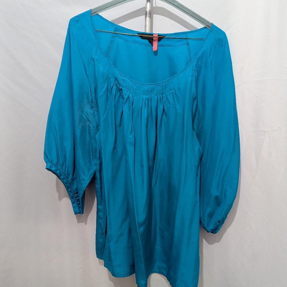 Express Silk Top Blue M fits like L